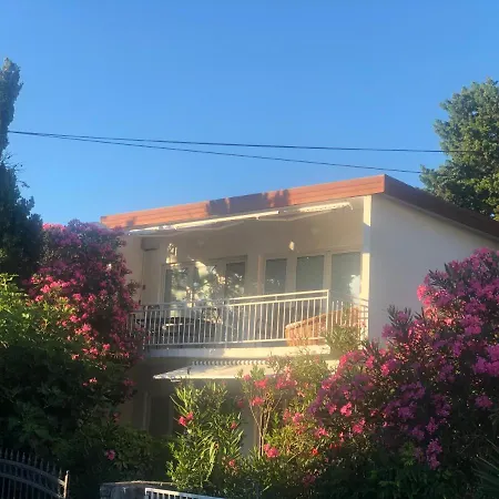 Focic Apartment Selce